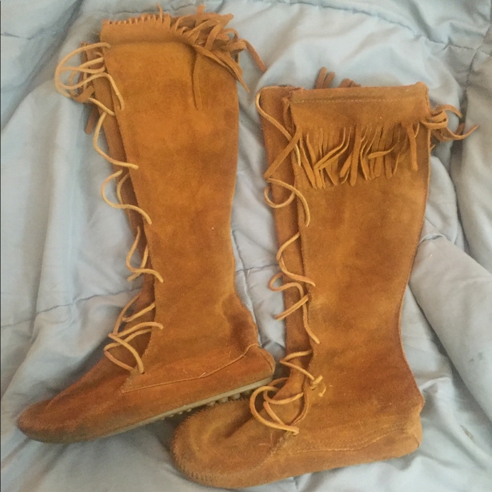 Fringed moccasin boots